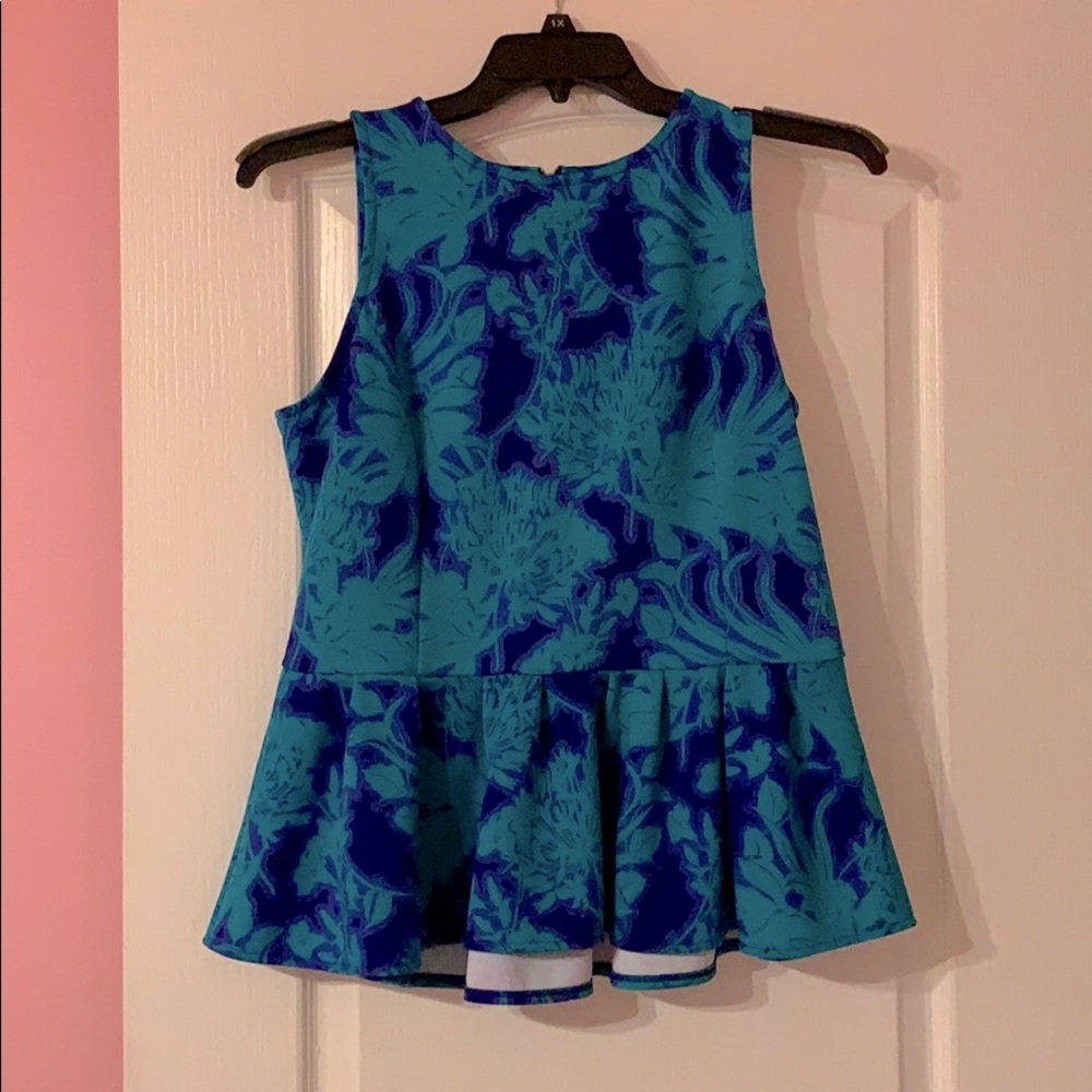 LIKE NEW blouse